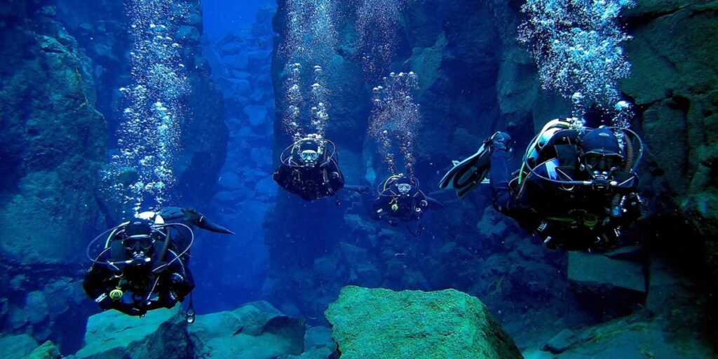 Diving in Iceland Between Tectonic Plates With YOLO Travel